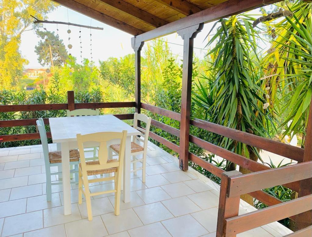 Gialova Garden Bungalow מראה חיצוני תמונה